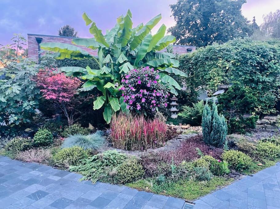 Prachtig Guesthouse Met Gratis Parkeren Maasmechelen Exterior foto